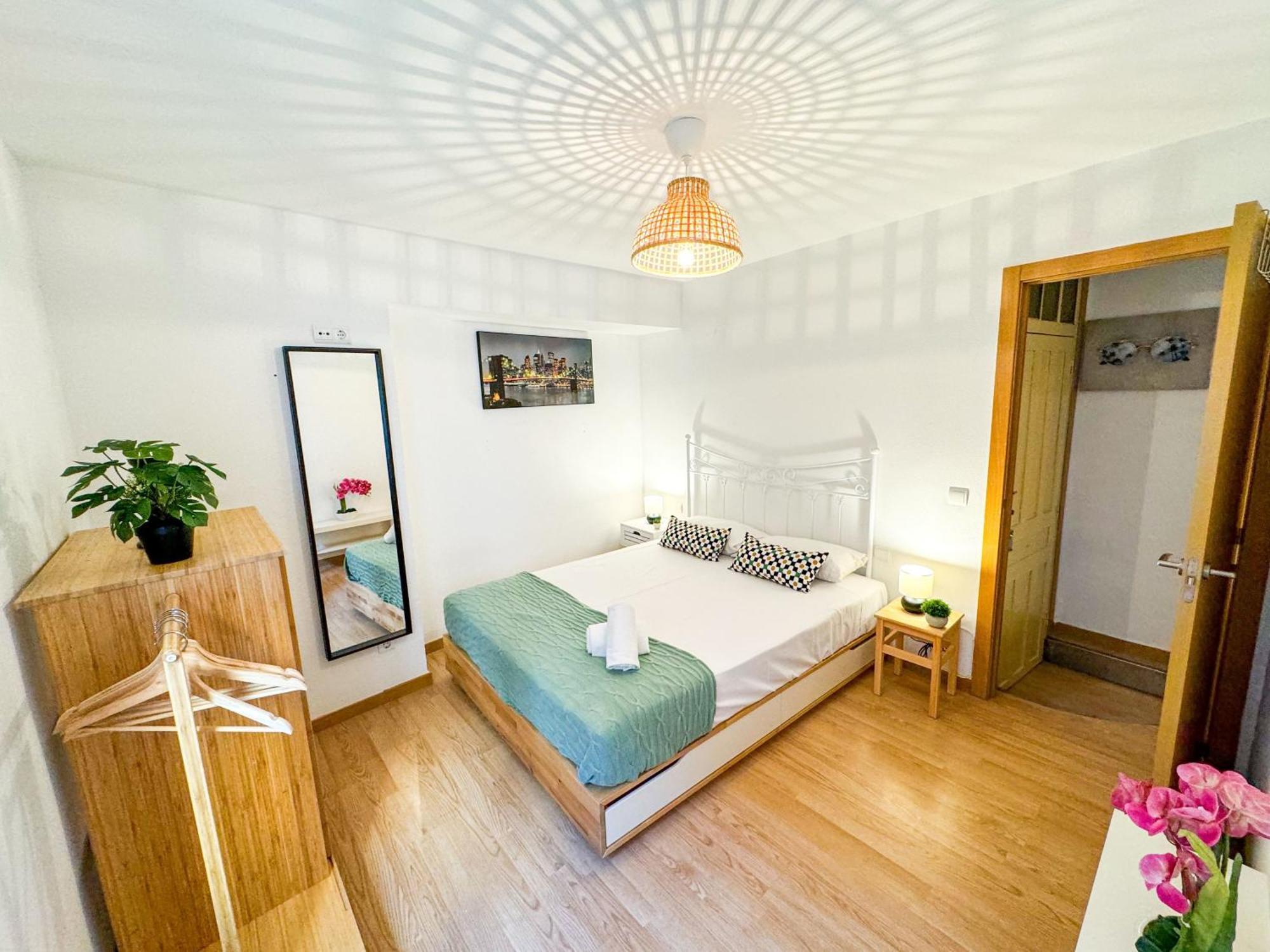 Travesia Del Pirineo Turistea Apartman Huesca Kültér fotó